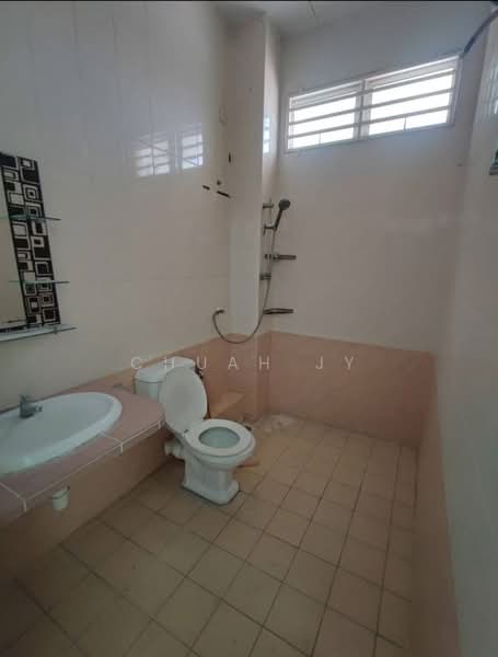 2-storey Terraced House for Sale in Taman Cendana (Juru) - Chuah Jy - Bathroom - PropertyGuru.com.my