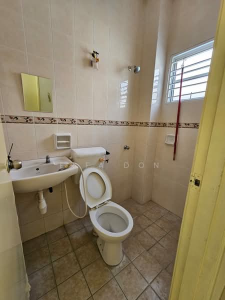 2.5-storey Terraced House for Sale in Ukay Perdana (Ulu Kelang) - Elfa Don - Bathroom - PropertyGuru.com.my