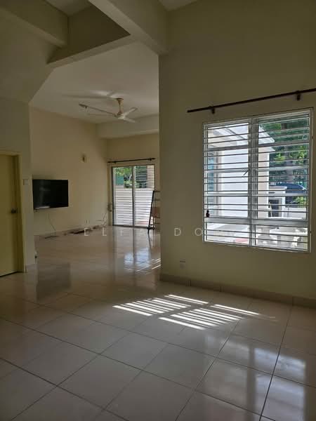 2.5-storey Terraced House for Sale in Ukay Perdana (Ulu Kelang) - Elfa Don - Living Room - PropertyGuru.com.my