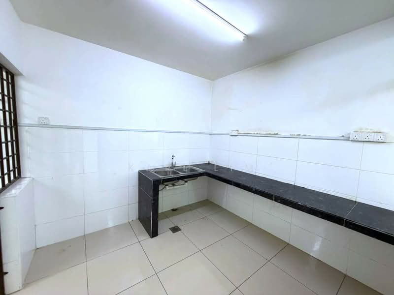 2-storey Terraced House for Sale in Bandar Uda Utama (Johor Bahru) - Karl Lim - Kitchen - PropertyGuru.com.my