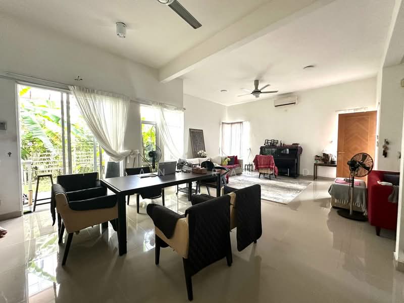 Semi-Detached House for Sale in Seksyen U10 (Shah Alam) - Fahana Rashid - Living Room - PropertyGuru.com.my
