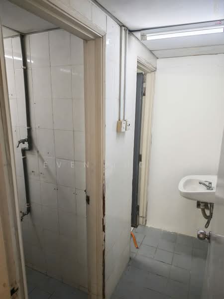 Shop / Office for Rent in Taman Bukit Serdang (Seri Kembangan) - Even Chong - PropertyGuru.com.my