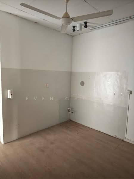 Shop / Office for Rent in Taman Bukit Serdang (Seri Kembangan) - Even Chong - PropertyGuru.com.my