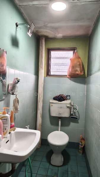 Rumah Teres 2 Tingkat untuk Dijual di Taman Cahaya Masai (Pasir Gudang) - Nico Chong - Bathroom - PropertyGuru.com.my