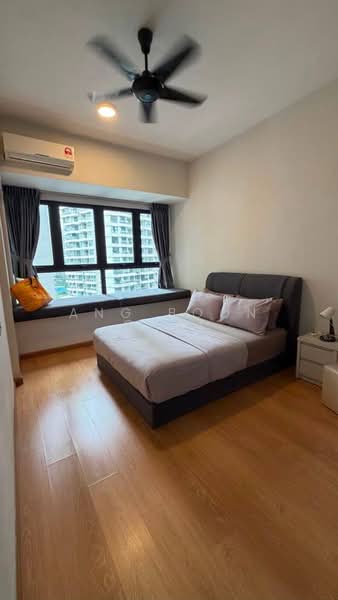 Kondominium untuk Dijual di Amberside @ Country Garden Danga Bay - Ang Boon Chai - Bedroom - PropertyGuru.com.my