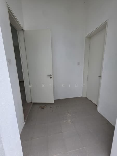 Bungalow for Sale in Kota Kemuning (Shah Alam) - Mike Sing - Entrance - PropertyGuru.com.my
