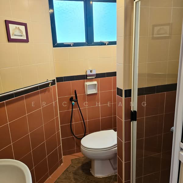 Kondominium untuk Dijual di Diamond Villa Condominium - Eric Cheang - Bathroom - PropertyGuru.com.my
