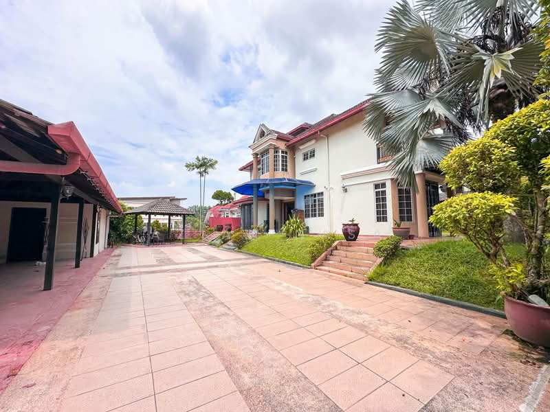 Bungalow for Sale in Bandar Country Homes (Rawang) - Azian Nasa - PropertyGuru.com.my
