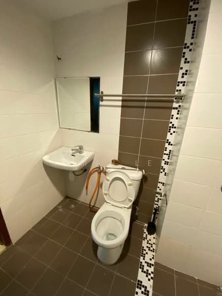 Condominium for Sale at Villa Park - Roman Lee - Bathroom - PropertyGuru.com.my