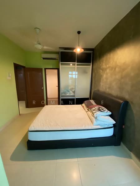 Condominium for Sale at Villa Park - Roman Lee - Bedroom - PropertyGuru.com.my