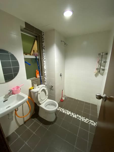 Condominium for Sale at Villa Park - Roman Lee - Bathroom - PropertyGuru.com.my