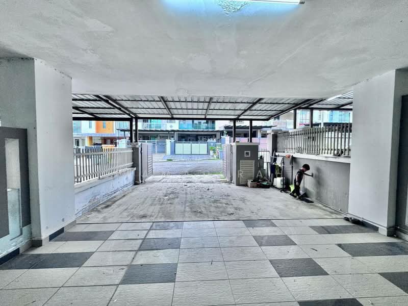 Rumah Teres 2-Tingkat untuk Dijual di Bandar Tiram (Ulu Tiram) - Mohamad Rahfi - Exterior - PropertyGuru.com.my