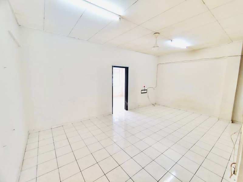 Flat for Rent at Hata Square - Deeya Yusof - PropertyGuru.com.my
