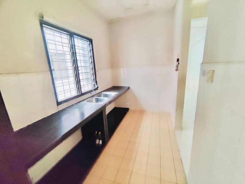 Flat for Rent at Hata Square - Deeya Yusof - PropertyGuru.com.my