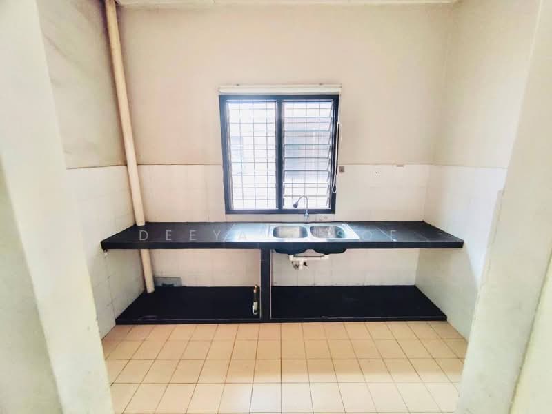Flat for Rent at Hata Square - Deeya Yusof - PropertyGuru.com.my