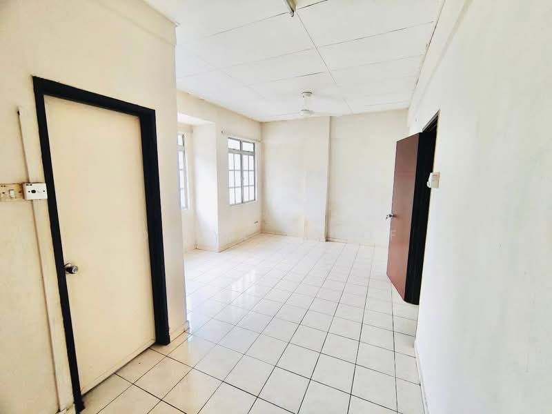 Flat for Rent at Hata Square - Deeya Yusof - PropertyGuru.com.my