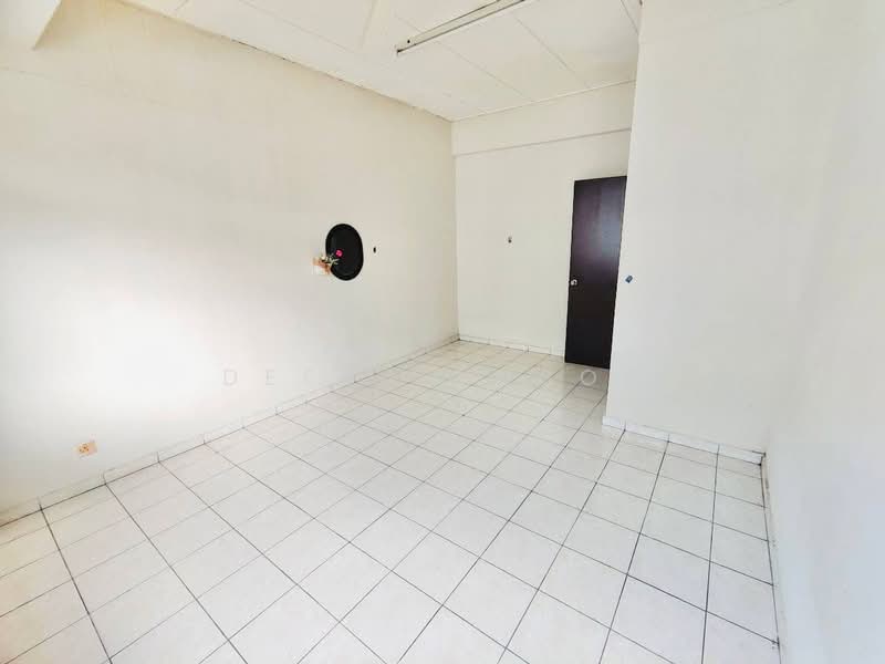 Flat for Rent at Hata Square - Deeya Yusof - PropertyGuru.com.my