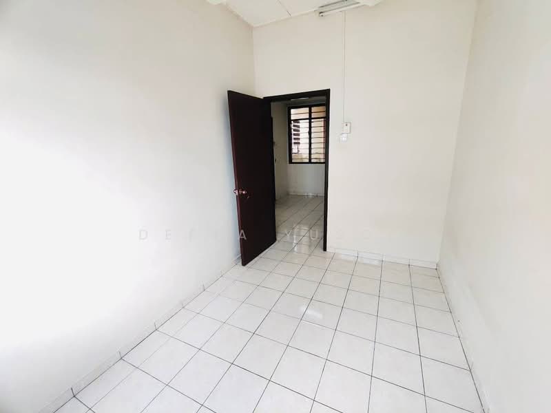 Flat for Rent at Hata Square - Deeya Yusof - PropertyGuru.com.my