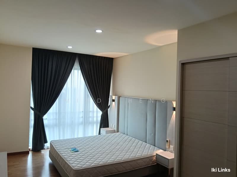 Kondominium untuk Dijual di Molek Pine 3 - Mindy Heng - Bedroom - PropertyGuru.com.my