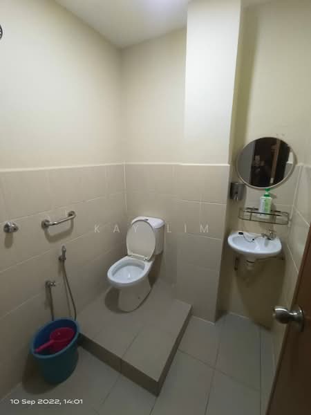 Rumah Teres untuk Dijual di Taman Kok Lian (Jalan Kuching) - Kay Lim - Bathroom - PropertyGuru.com.my