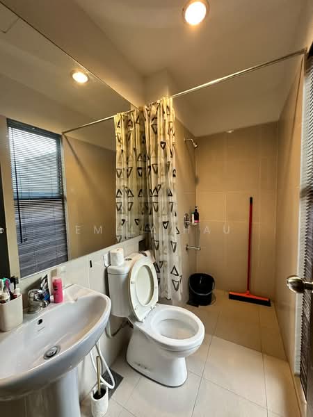 2-storey Terraced House for Sale in Leisure Farm (Gelang Patah) - Emily Hau - Bathroom - PropertyGuru.com.my