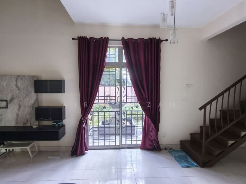 1.5-storey Terraced House for Sale in Taman Sierra Perdana (Masai) - AIRUL NIZAM - Living Room - PropertyGuru.com.my