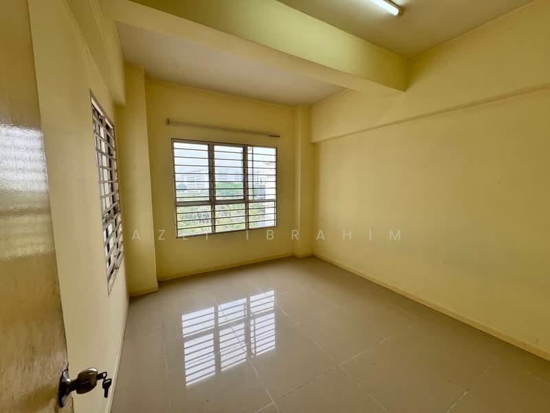 Kediaman Servis untuk Dijual di Suri Puteri - Azli Ibrahim - Interior - PropertyGuru.com.my
