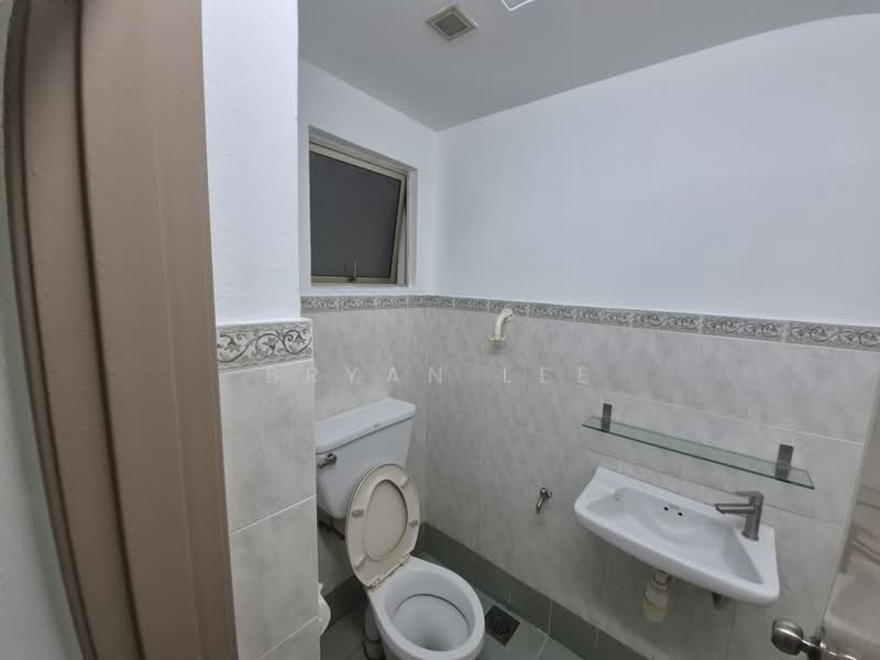 Kondominium untuk Dijual di Pelangi Damansara - Bryan Lee - Bathroom - PropertyGuru.com.my