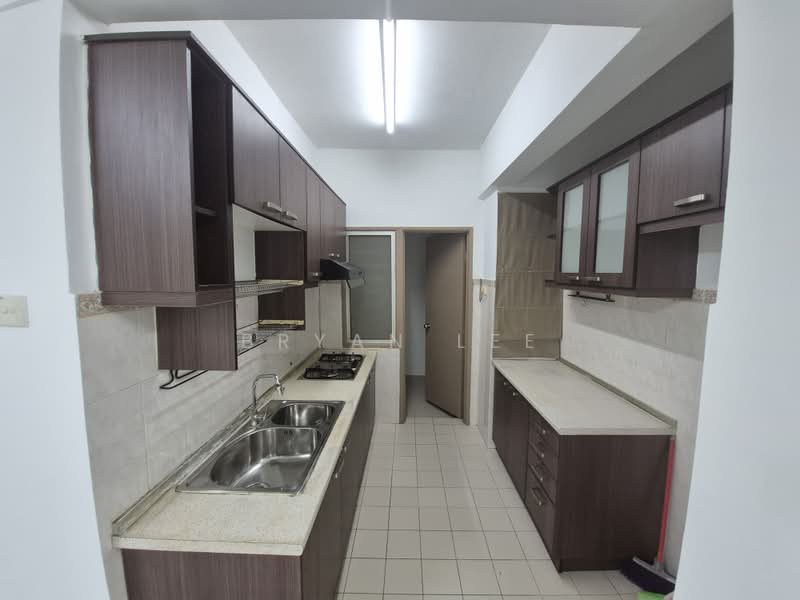 Kondominium untuk Dijual di Pelangi Damansara - Bryan Lee - Kitchen - PropertyGuru.com.my