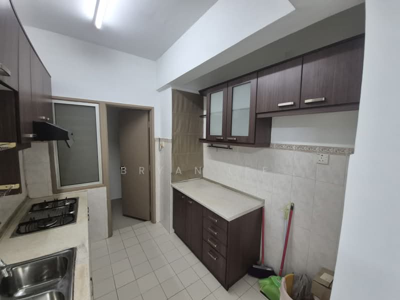 Kondominium untuk Dijual di Pelangi Damansara - Bryan Lee - Kitchen - PropertyGuru.com.my
