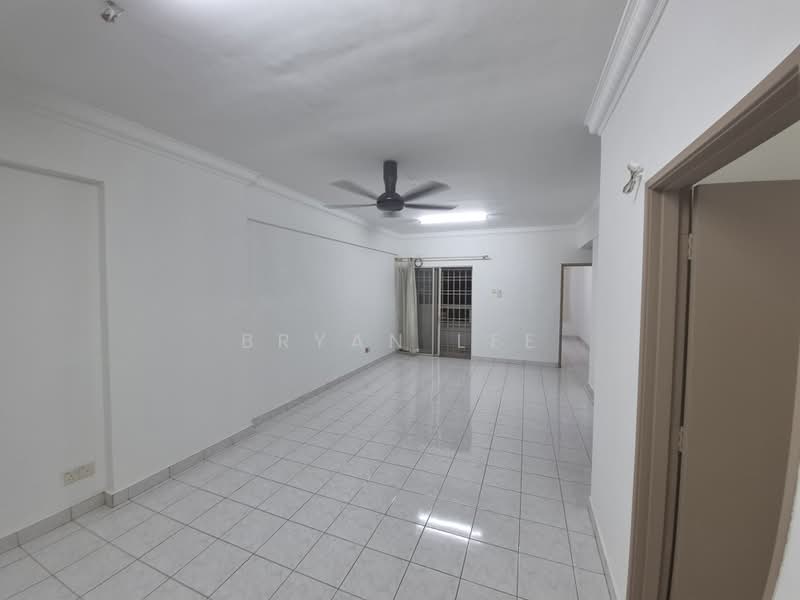 Kondominium untuk Dijual di Pelangi Damansara - Bryan Lee - Living Room - PropertyGuru.com.my