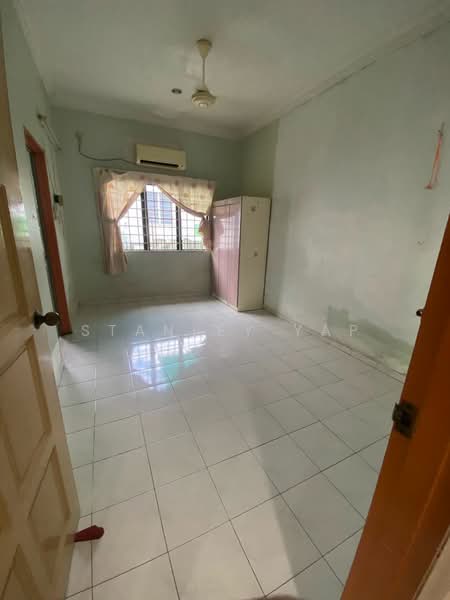 Bungalow for Rent in Kampung Cheras Baru (Ampang) - Stanley Yap - Bedroom - PropertyGuru.com.my
