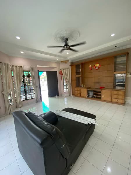 Bungalow for Rent in Kampung Cheras Baru (Ampang) - Stanley Yap - Living Room - PropertyGuru.com.my