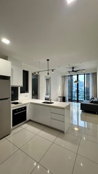 Servis Apartment untuk Disewa di Avara - Renetta Jau - Kitchen - PropertyGuru.com.my