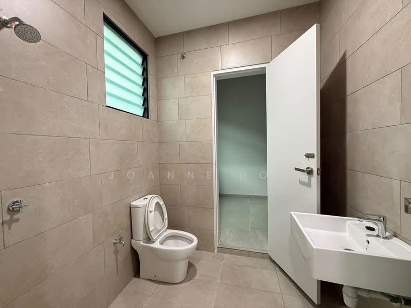 2-storey Terraced House for Rent in Ayer Molek (Melaka) - Joanne How - Bathroom - PropertyGuru.com.my