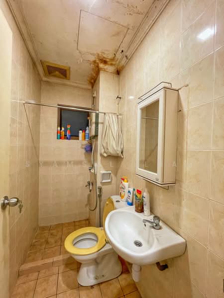2.5-storey Terraced House for Sale in Putrajaya (Putrajaya) - Syamsul Ilham - Bathroom - PropertyGuru.com.my