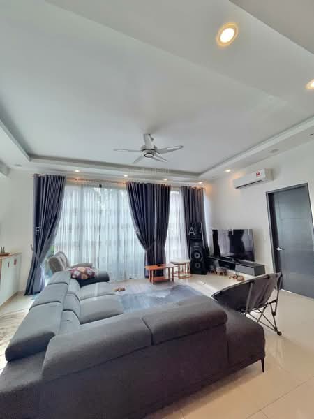 Bungalow House untuk Dijual di Taman Puncak Perdana (Shah Alam) - Fahana Rashid - Living Room - PropertyGuru.com.my
