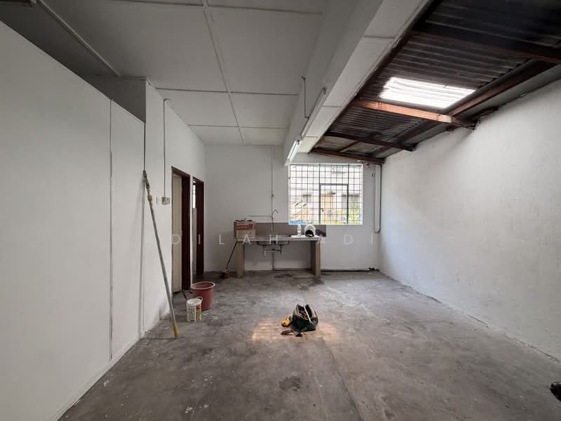 Shop for Sale in Batu 9 (Cheras) - Adilah Adib - PropertyGuru.com.my
