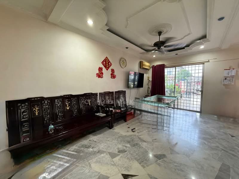 Rumah Teres 2 Tingkat untuk Dijual di Usj 6 (Subang Jaya) - Yee Cheak Chen - Living Room - PropertyGuru.com.my