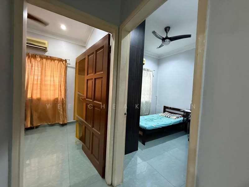 Rumah Teres 2 Tingkat untuk Dijual di Usj 6 (Subang Jaya) - Yee Cheak Chen - Bedroom - PropertyGuru.com.my