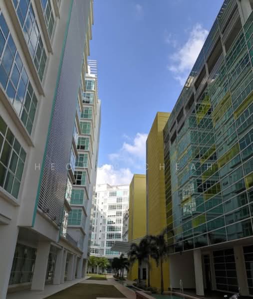 Kediaman Servis untuk Dijual di Medalla @ Oasis Corporate Park - Hector Cheah - Exterior - PropertyGuru.com.my