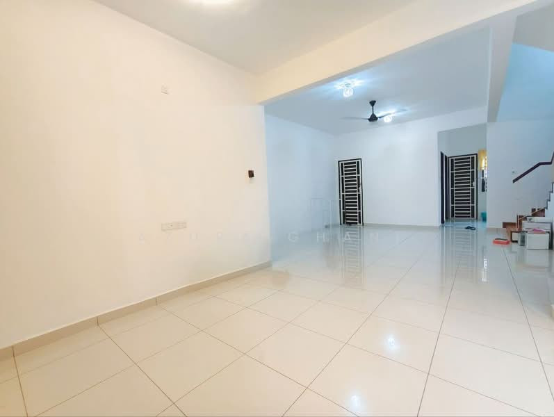 Rumah Teres 2 Tingkat untuk Dijual di Kepala Batas (Penang) - Azura Ghani - Living Room - PropertyGuru.com.my