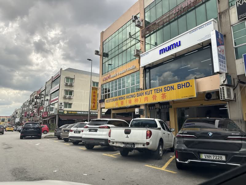 Shop for Rent in Bandar Puteri Puchong (Puchong) - Yang . - Exterior - PropertyGuru.com.my