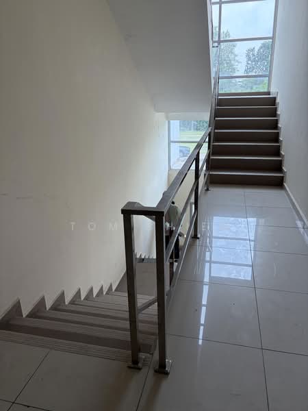 Semi-D Factory for Rent in Taman Pasir Putih (Pasir Gudang) - Tom Chiew - Corridor - PropertyGuru.com.my