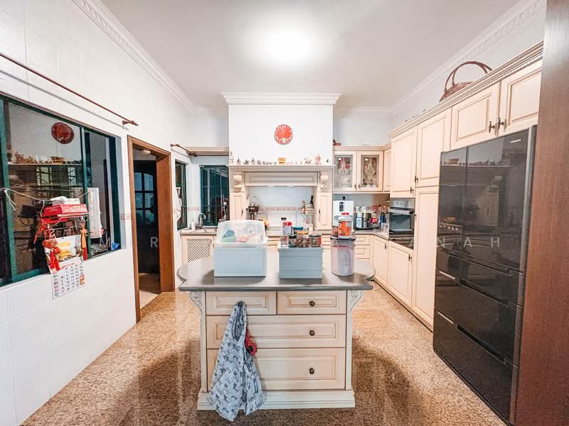 Semi-Detached House for Sale in Ampang Jaya (Ampang) - AimiRahim Hartanah - Kitchen - PropertyGuru.com.my