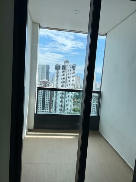 Servis Apartment untuk Dijual di Arcoris SOHO - Mick Kwok - Balcony - PropertyGuru.com.my
