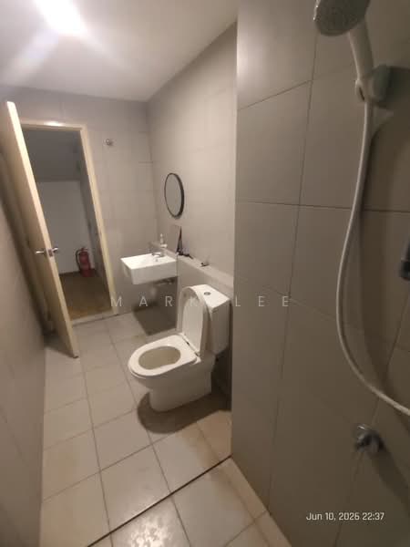 Kondominium untuk Disewa di Lakefront Homes - Mark Lee - Bathroom - PropertyGuru.com.my