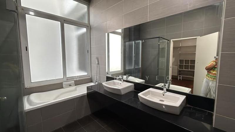 Bungalow House for Rent in Ampang Jaya (Ampang) - Alicia Yeoh - Bathroom - PropertyGuru.com.my