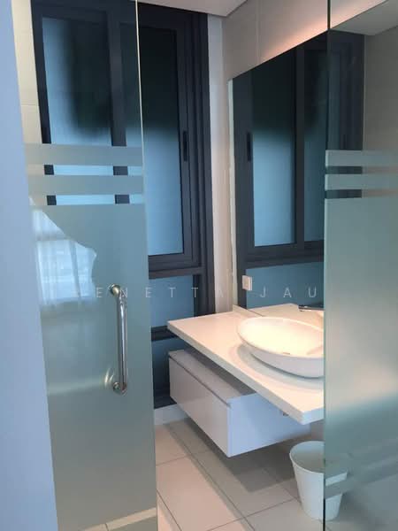 Servis Apartment untuk Disewa di Vogue Suites One - Renetta Jau - Bathroom - PropertyGuru.com.my