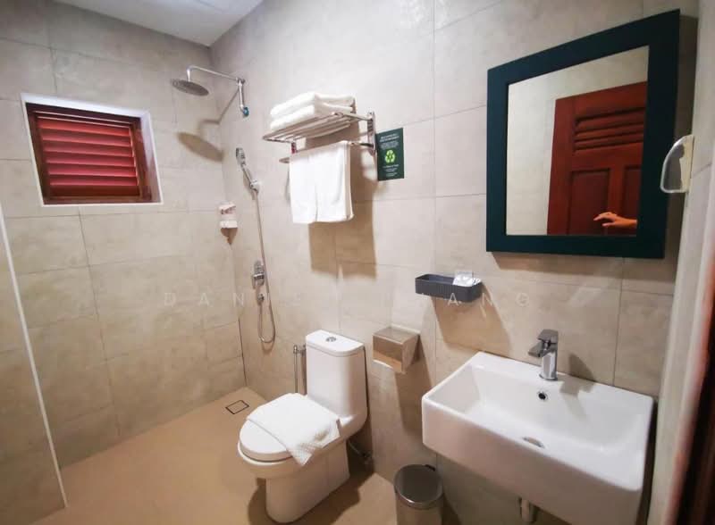 Hotel / Resort for Sale in George Town (Penang) - Daniel Phang - Bathroom - PropertyGuru.com.my